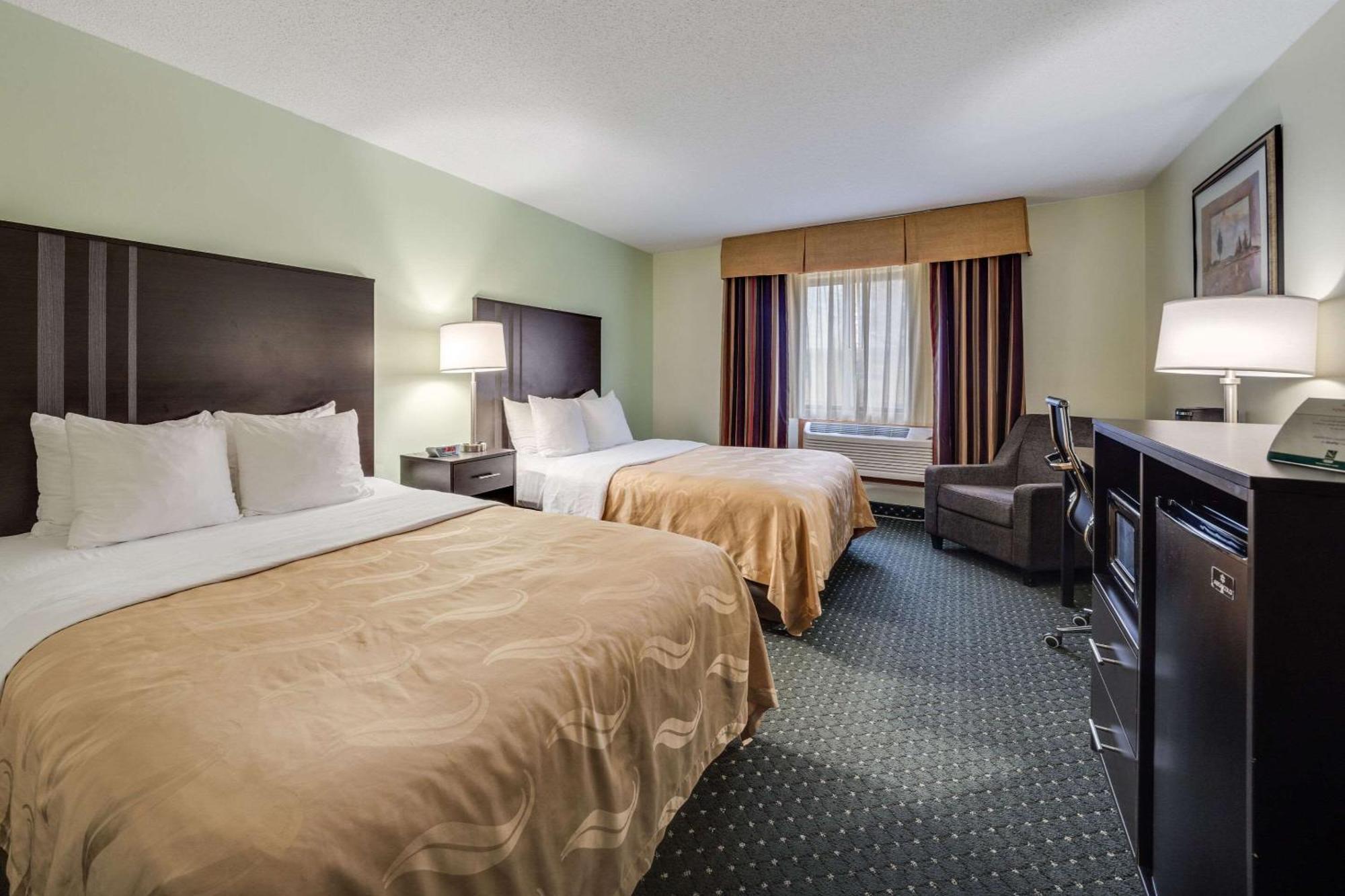 Quality Inn & Suites South Сиукс Фолс Екстериор снимка