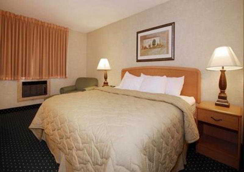 Quality Inn & Suites South Сиукс Фолс Екстериор снимка